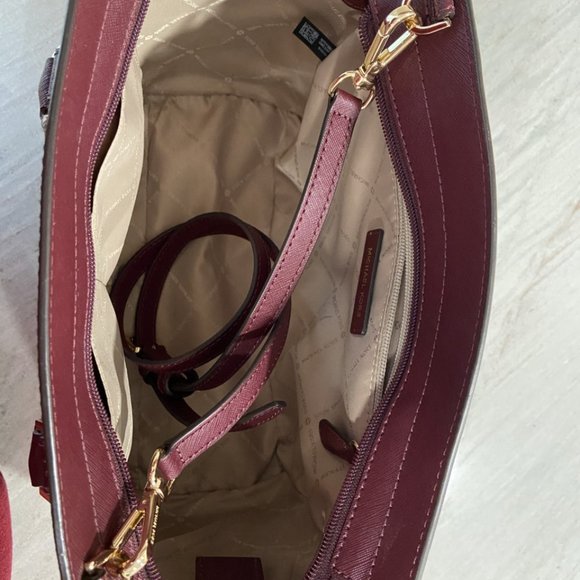 Michael Kors Purse - Picture 3 of 4